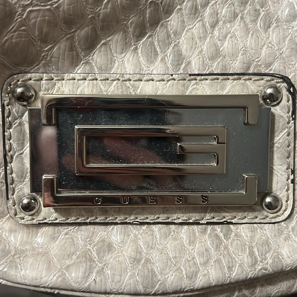 Y2K Guess Purse - Picture 6 of 6